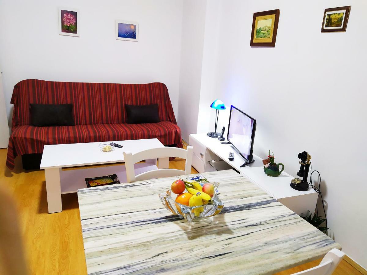 Podgorica Center Daire Oda fotoğraf